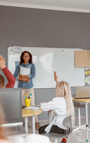 REFORÇO ESCOLAR - PORTUGUÊS E MATEMÁTICA